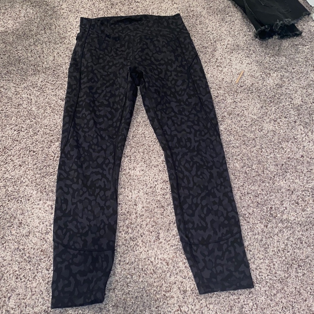 Lululemon leggings size 8